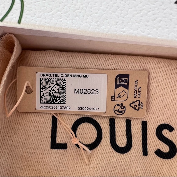 Louis Vuitton x Murakami Denim Cerise Cherry Phone Holder - Picture 4 of 12